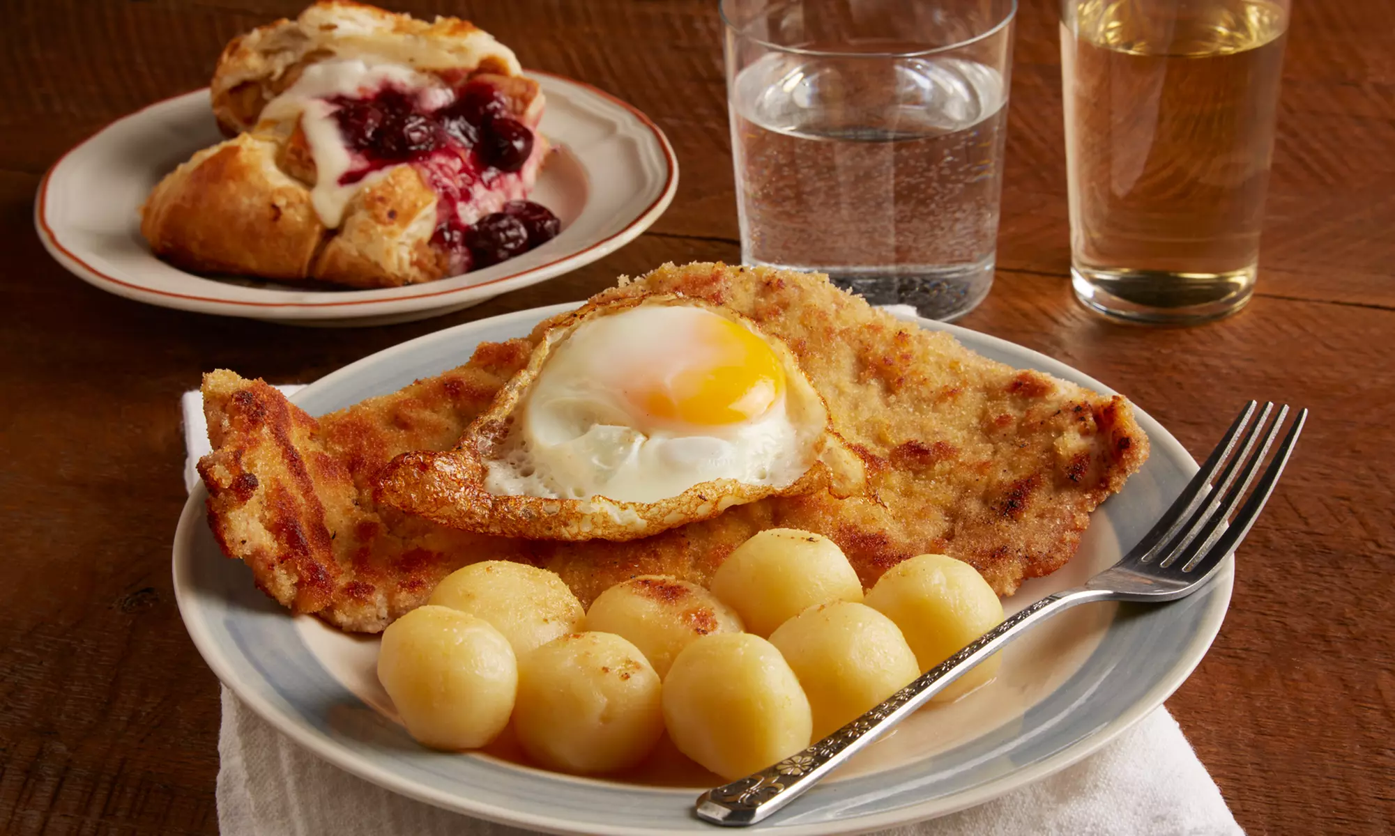 Bis zu 42% Rabatt auf den Schnitzel bei Äädjeschoss am Markt - Primary Image