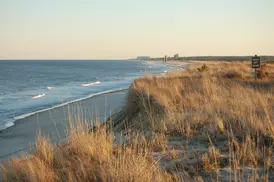 Modern comfort with breakfast and easy coastal access