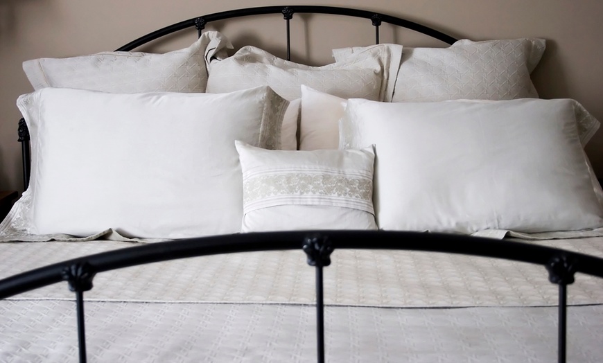 Image 1: Ultimate Clean: Mattress Deep Cleaning for Single, Queen or King Size 