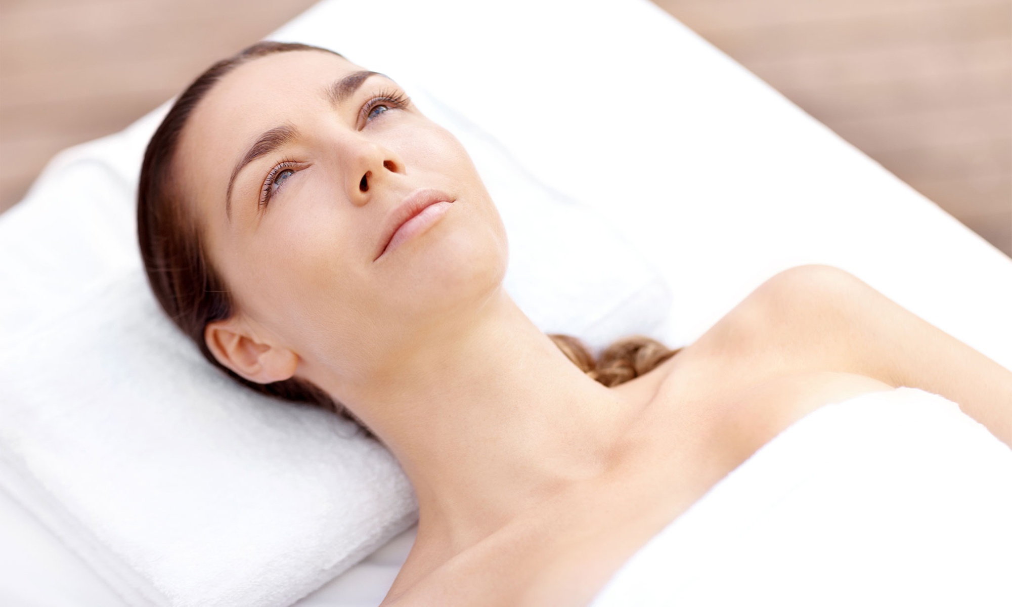 Experience Skintastic 915's rejuvenating facial options including declette massage and pumpkin mask, up to 65% off - Primary Image