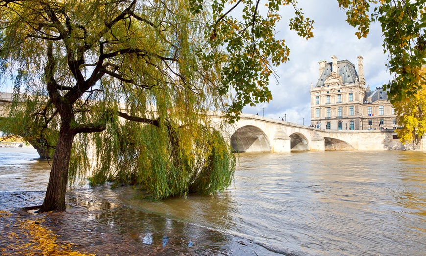 Image 4: Paris & Disneyland: 4 or 6 Nights with Hotels, Eurostar Train & More