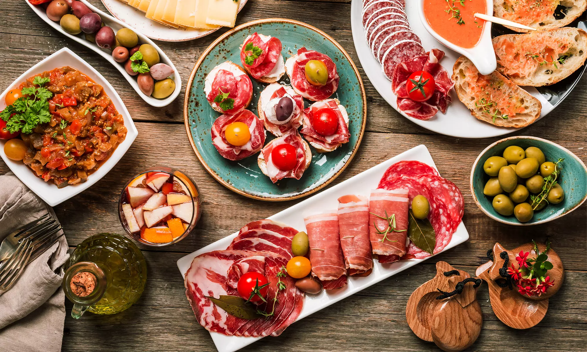 Madrid: menú latino para 2 o 4 personas con entrante, principal, postre y bebida, ahorra hasta un 56% - Primary Image