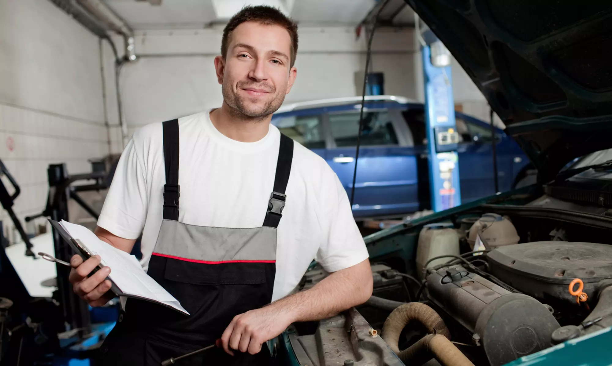 Contrôle technique, avec ou sans contre-visite, au centre Autosur TÜV DCTA de Roubaix (jusqu'à 26% de remise) - Primary Image
