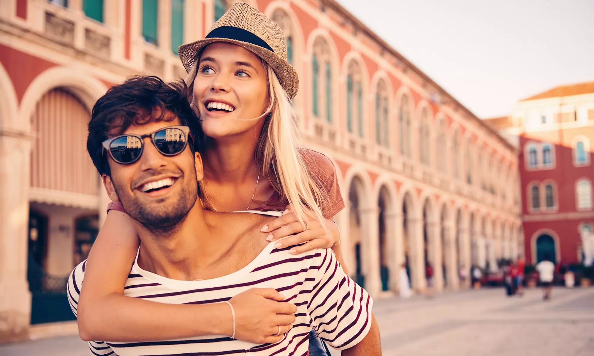 1-Hour Laser Teeth Whitening With a Consultation & 2 Whitening Pens