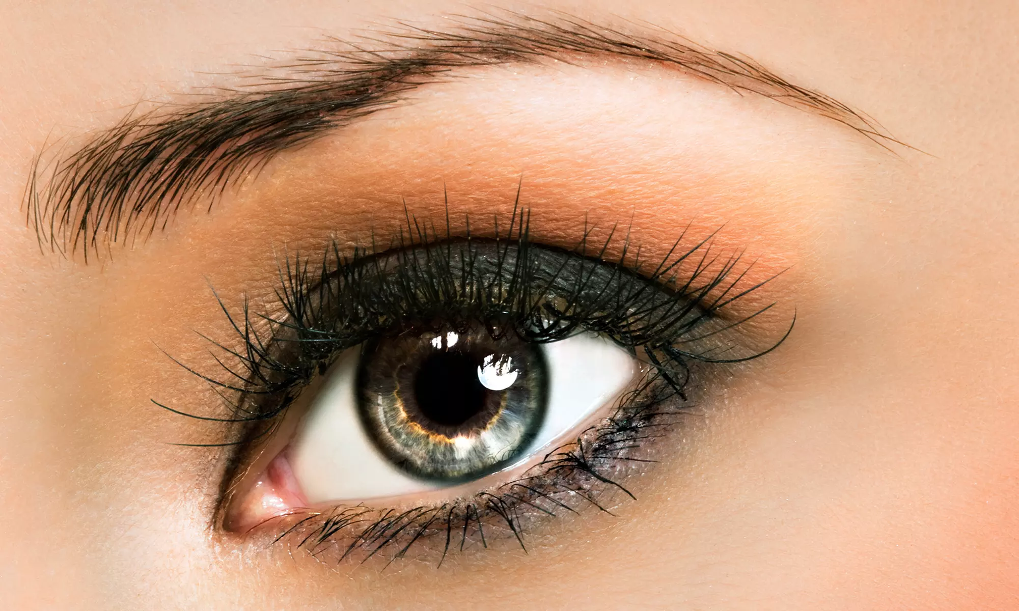 Three or Six Eyebrow-Threading Sessions at Miracle Eyebrows (Up to 52% Off) - Primary Image