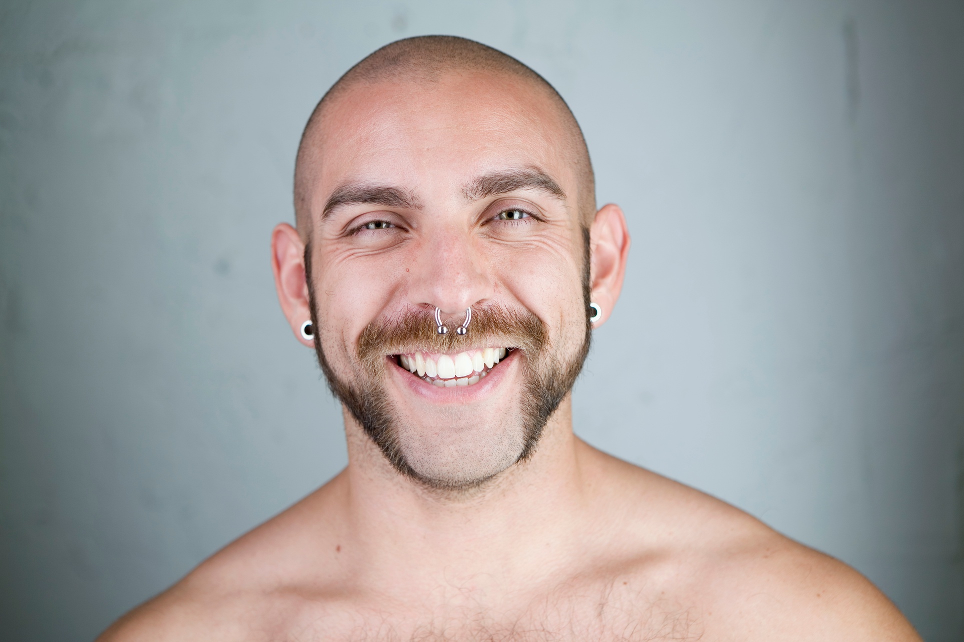 Get Scalp Micropigmentation Scale 1 or Scale 2 Two Sessions