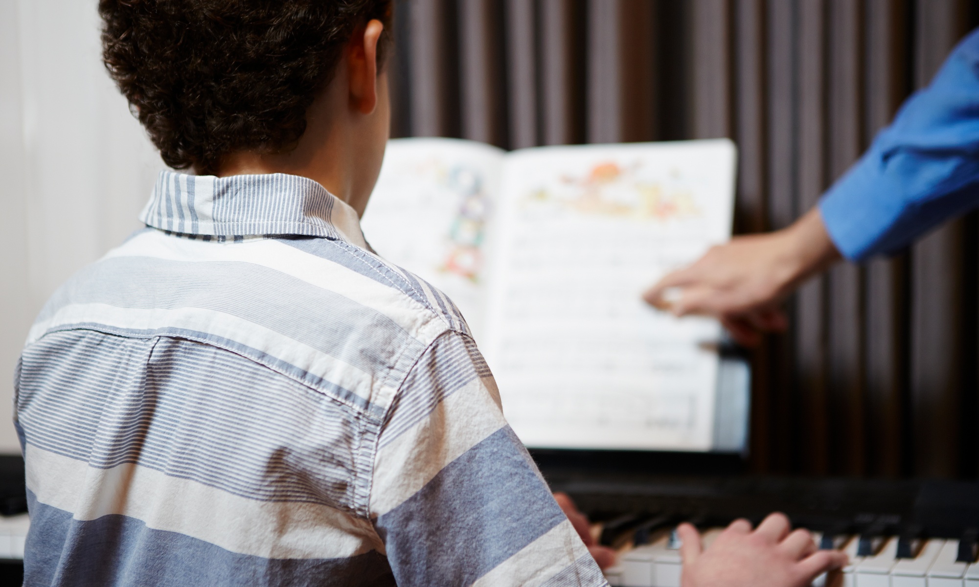 Unleash Your Musical Talent: 30 or 60-Minute Four Online Music Lessons
