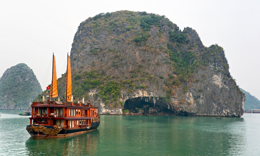 Image 14: ✈ Solo Travel Classic Vietnam - Hanoi to Ho Chi Minh w/ Flight & Hotel