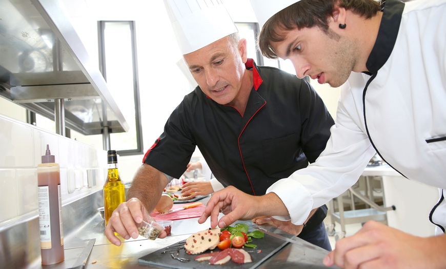 Image 1: Taller de cocina en familia