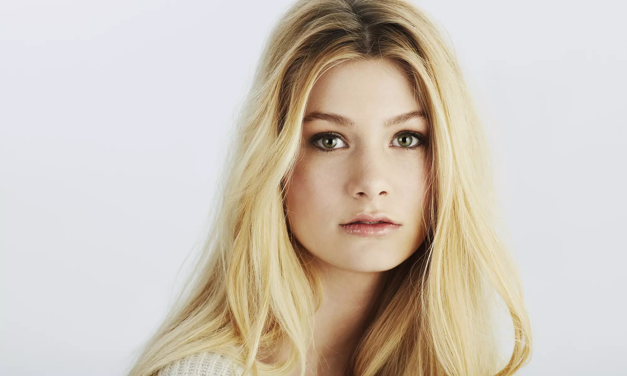 Get Sleek And Shiny Hair With Expert Keratin Treatment and Optional Haircut (Up to 16% Off) - Primary Image