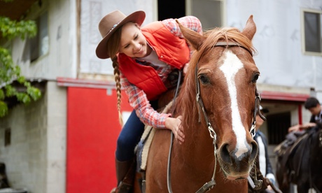3 o 5 lezioni o passeggiata a cavallo più visita guidata al Circolo Ippico Marsicano (sconto fino a 73%)