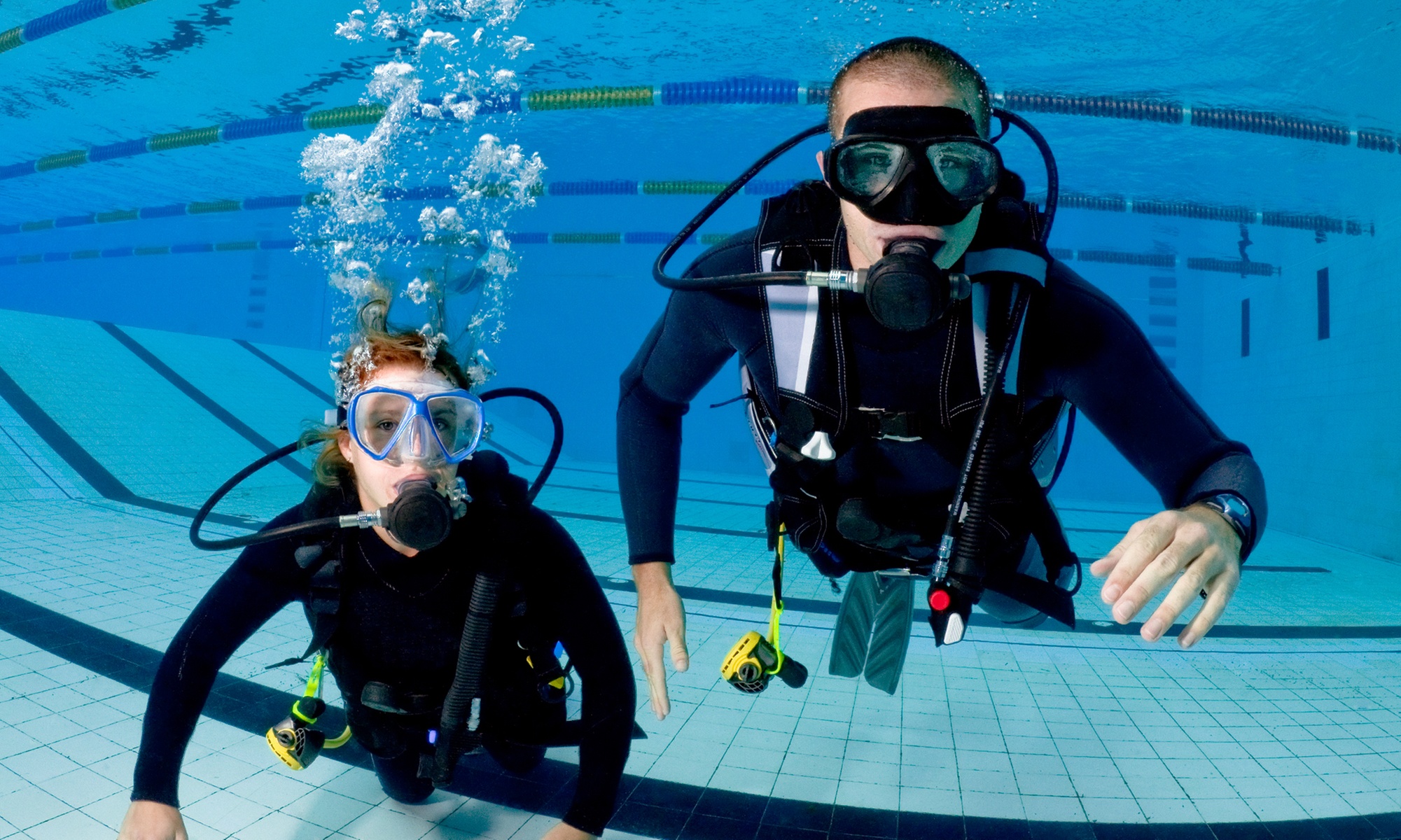 Discover scuba classes for one, two or four in a cozy pool