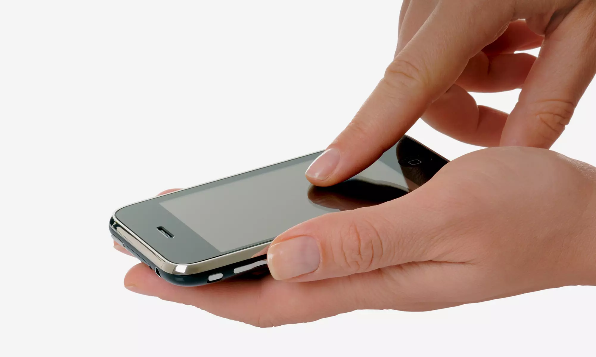 Charging Port Repair or $30 Toward Accessories at Ist Comm (Up to 50% Off) - Primary Image