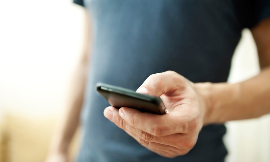 Image 2: Up to 55% Off on On Location Cell Phone Repair at JWS Electronics Repair
