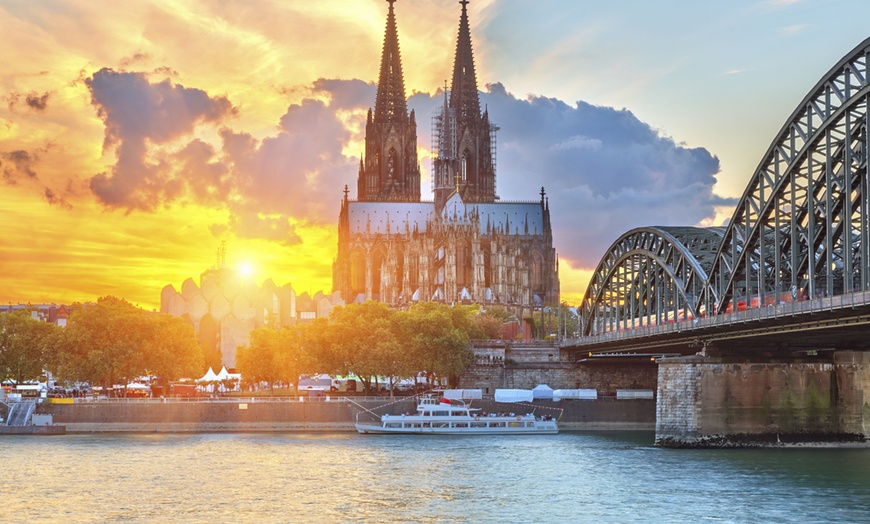 Image 1: Private VIP Transfer: Heathrow Airport to/from Hotel(Upto 3, 4,/6 Pax)