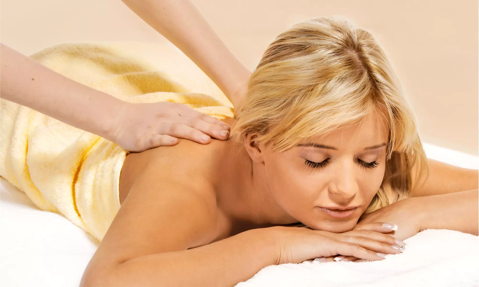 ¡Ritual relajante! Masaje de 30, 45 o 60 minutos para mujer de tipo a elegir, ahorra hasta un 65% - Primary Image