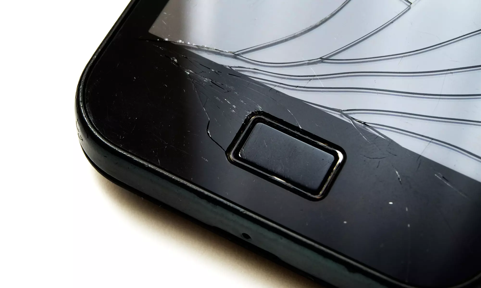 iPhone and iPad Glass Replacement at B.I.T.S. PC Repair, LLC (Up to 60% Off). Five Options Available. - Primary Image
