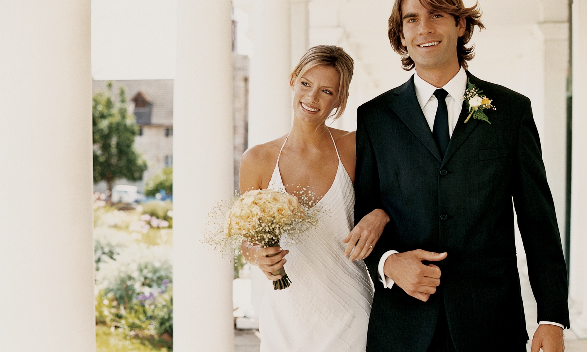 Make Your Wedding Perfect with an Officiant for Lasting Memories