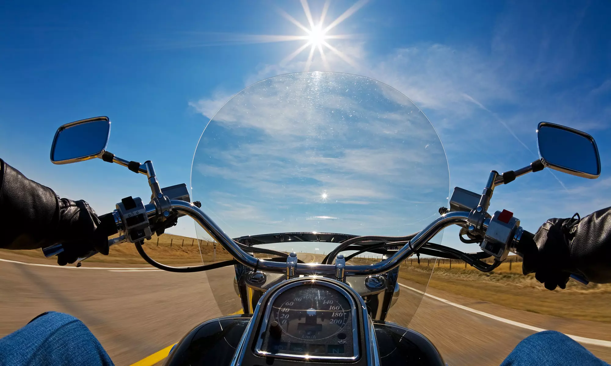 Ervaar de vrijheid: tot 12 motorrijlessen inclusief examen(s)