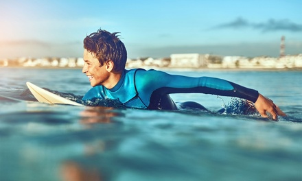 Clase de surf para 1, 2 o 4 personas en Gijón Surf Hostel