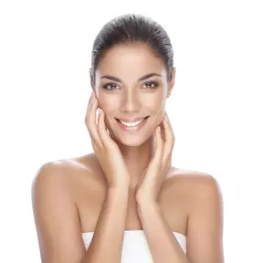 Głębokie oczyszczenie i odmłodzenie skóry: Laserowy peeling węglowy i laser CO2 na wybraną partię (do -57%)