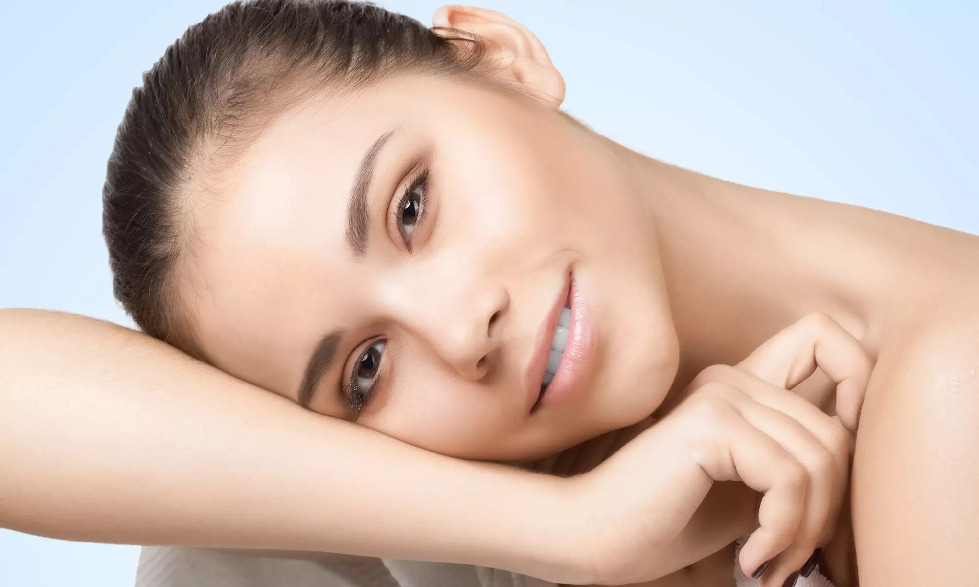 Discover Cl Skin Therapy's One or Three Décolleté Rejuvenation Package (Up to 55% Off) - Primary Image