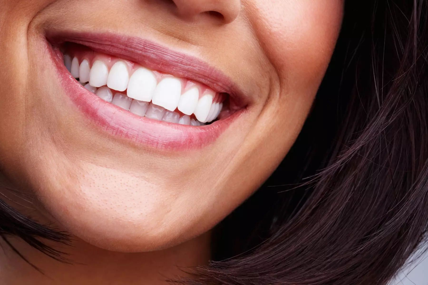 Quick or Deep Teeth Whitening Sessions for a Bright Smile