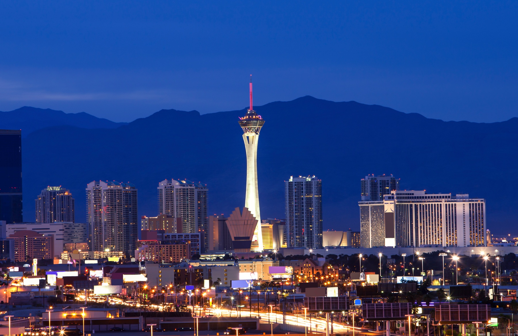✈ Las Vegas: 2- or 3-Night Trip with Flights & Hard Rock Café Tour