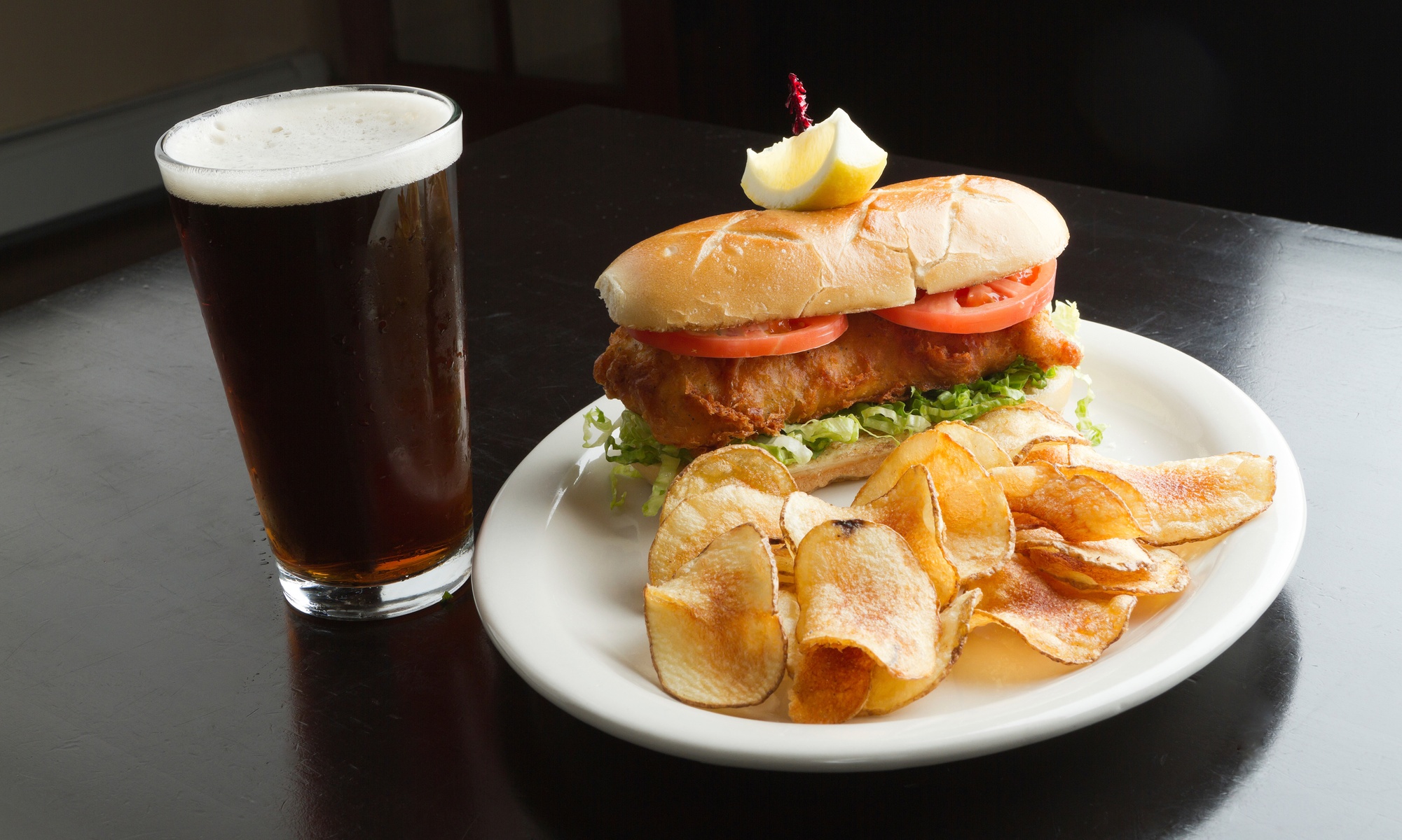 Relax with Snacks and Cocktails in a Charming Locale