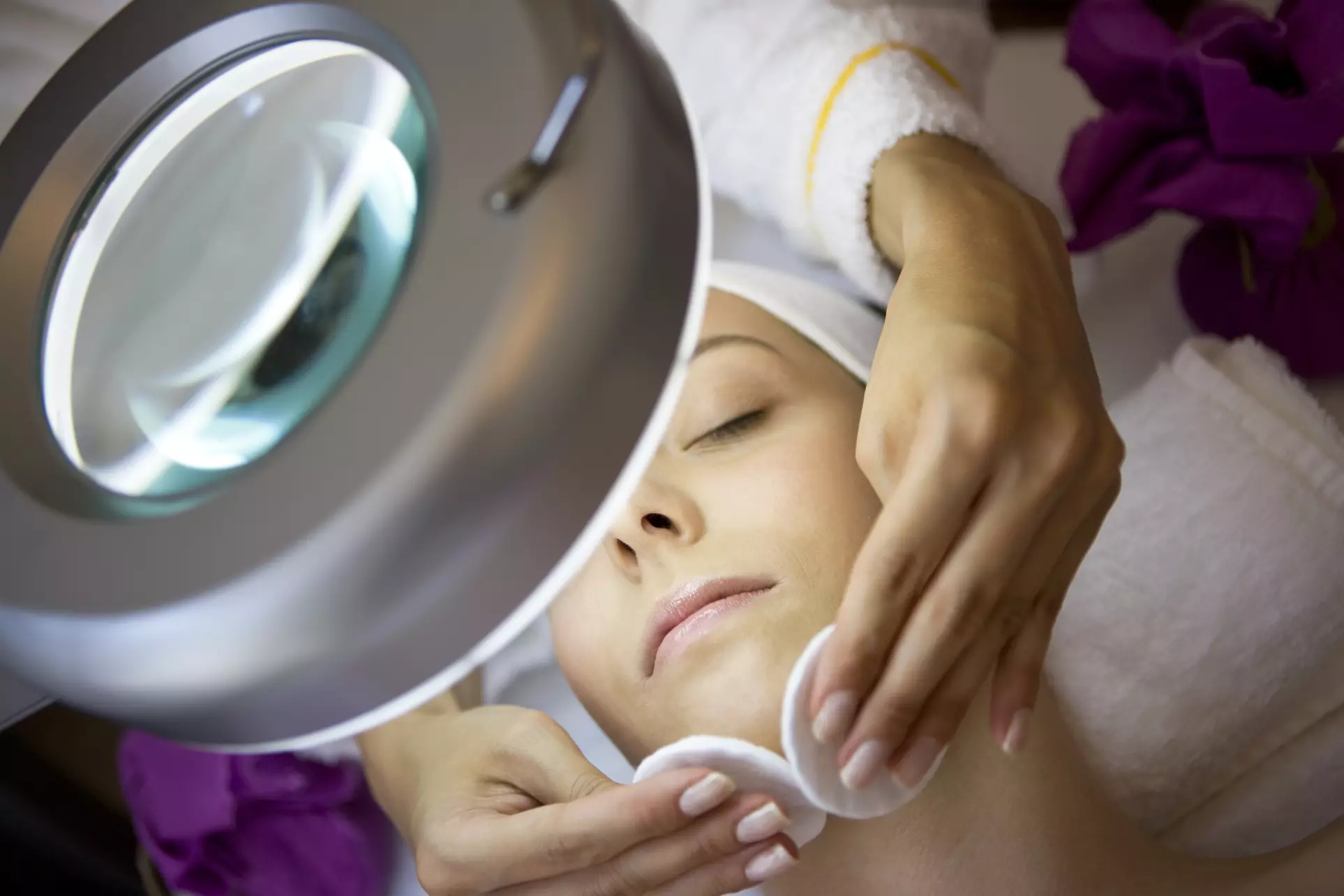 Experience Eyebrow Builders' Custom Combo Facial and Summer Skin Combo Deal with up to 60% off for glowing skin. - Primary Image