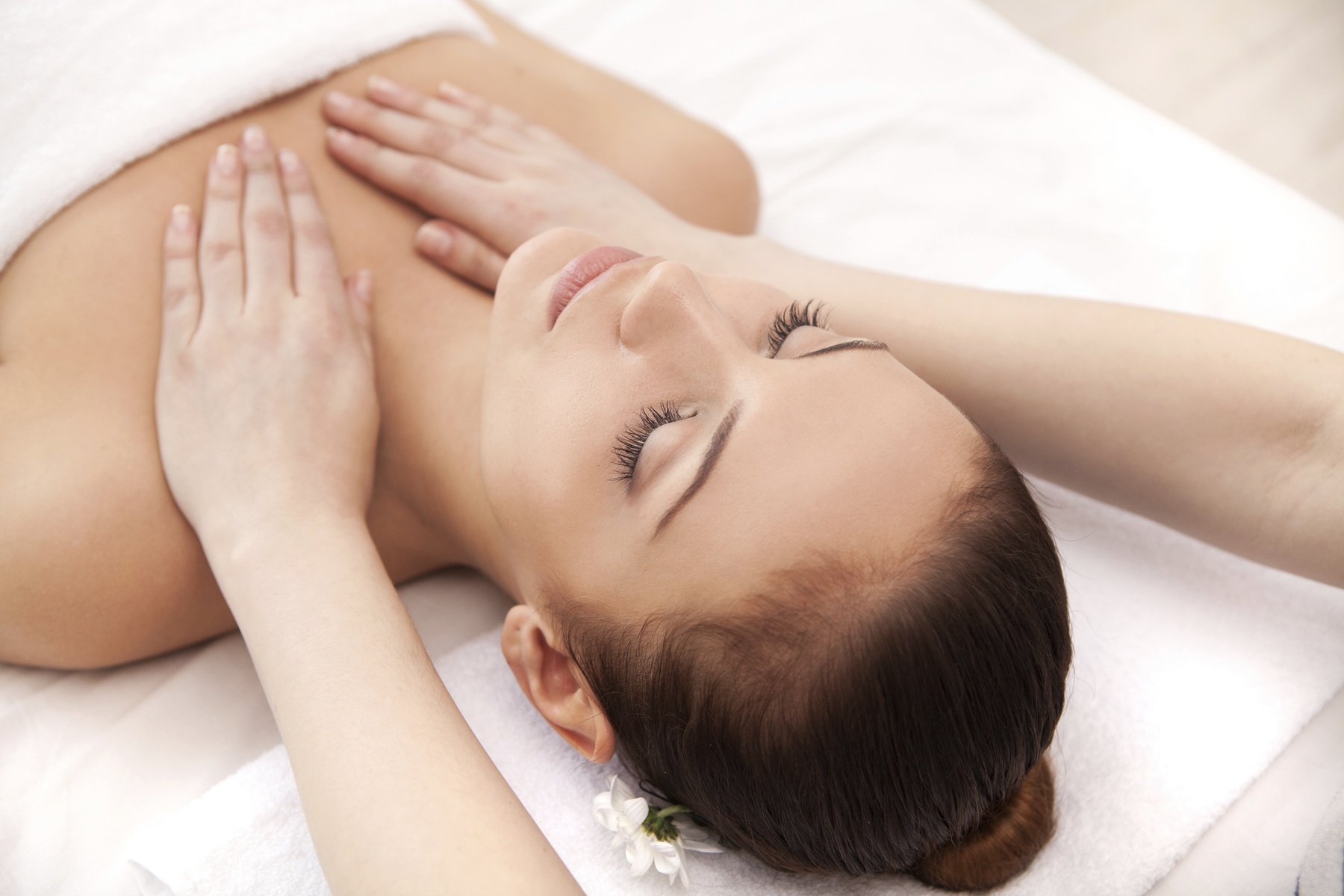 Feel More Energized with 60-Minute Lymphatic Drainage Massages