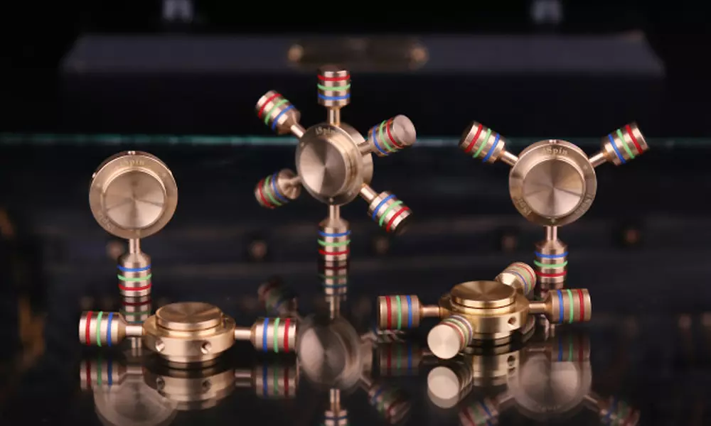 WalvoDesign 6-Blades Detachable Fidget Spinner - Second Medium