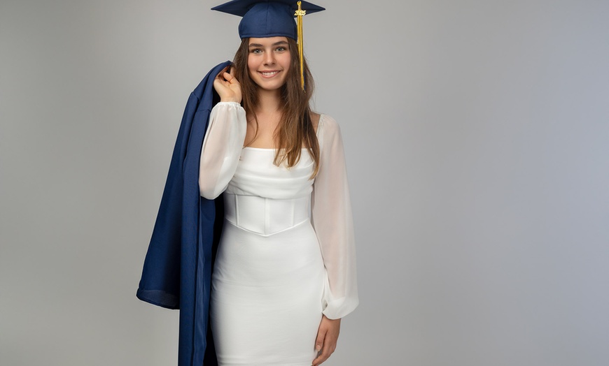 Image 4: Get a Studio Graduation Photo Session with 5 or 10 Pictures