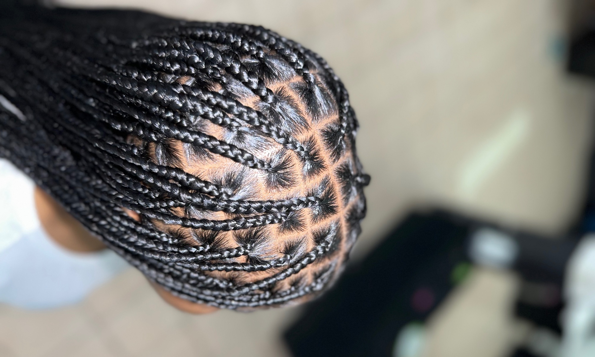 Get Protective and Stylish with Knotless Braid Sessions