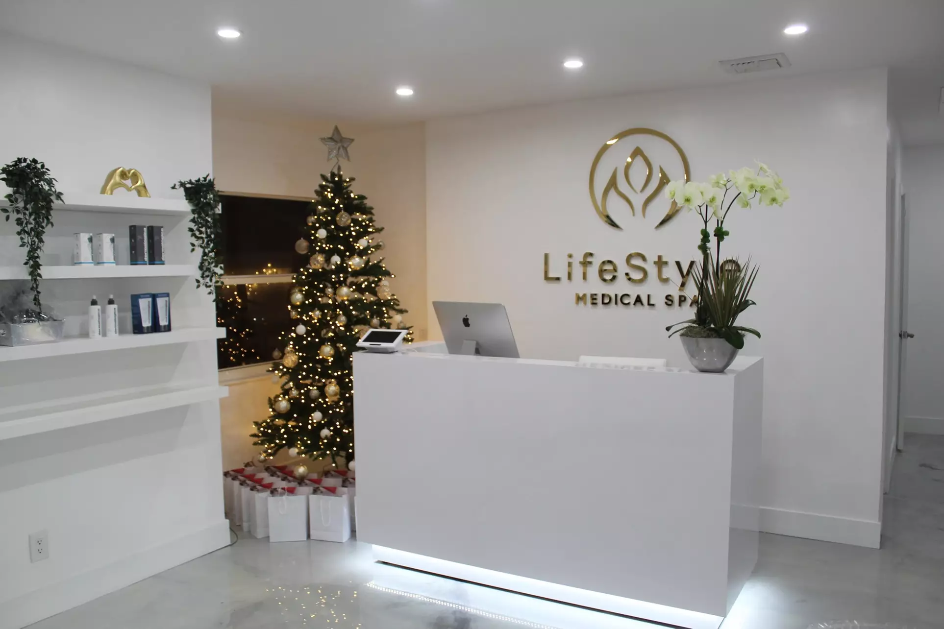 Up to 38% Off on HydraFacial at Lifestyle MedSpa - Second Medium