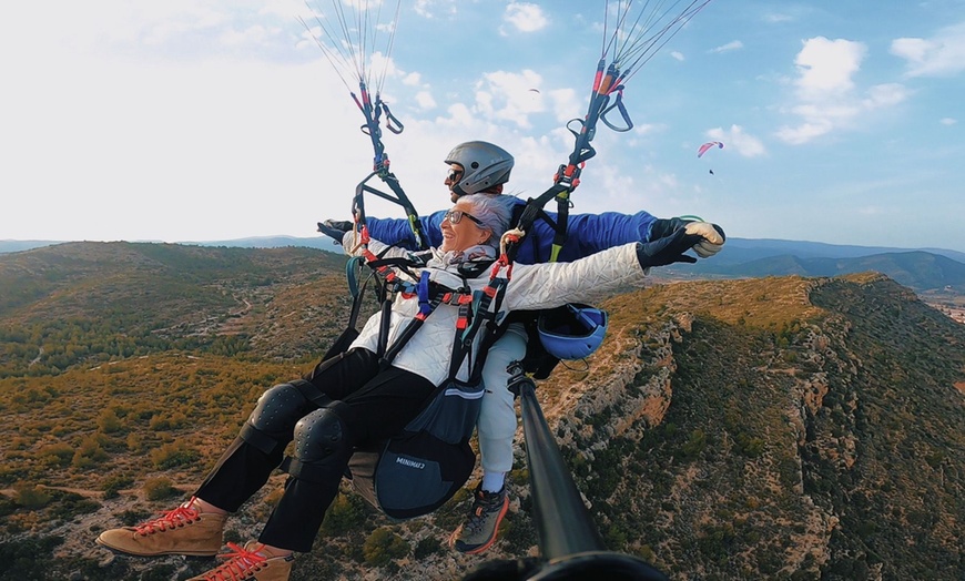 Image 5: Vuelo en parapente de 30 minutos con monitor experto para 1 persona