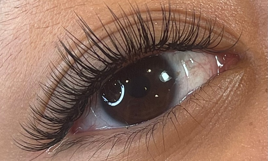 Image 2: Up to 37% Off on Eyelash Extensions at EsthiNicole
