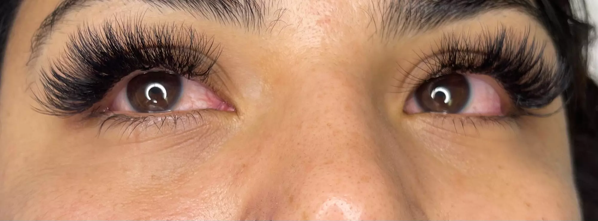 Achieve stunning lashes with Abiemu brow beauty's full and hybrid sets, with touch-up options available up to 50% off - Second Medium