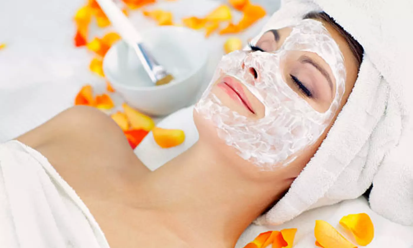 Brows & Basics offers deep cleansing facial sessions with up to 24% off for a radiant, glowing skin experience - Primary Image