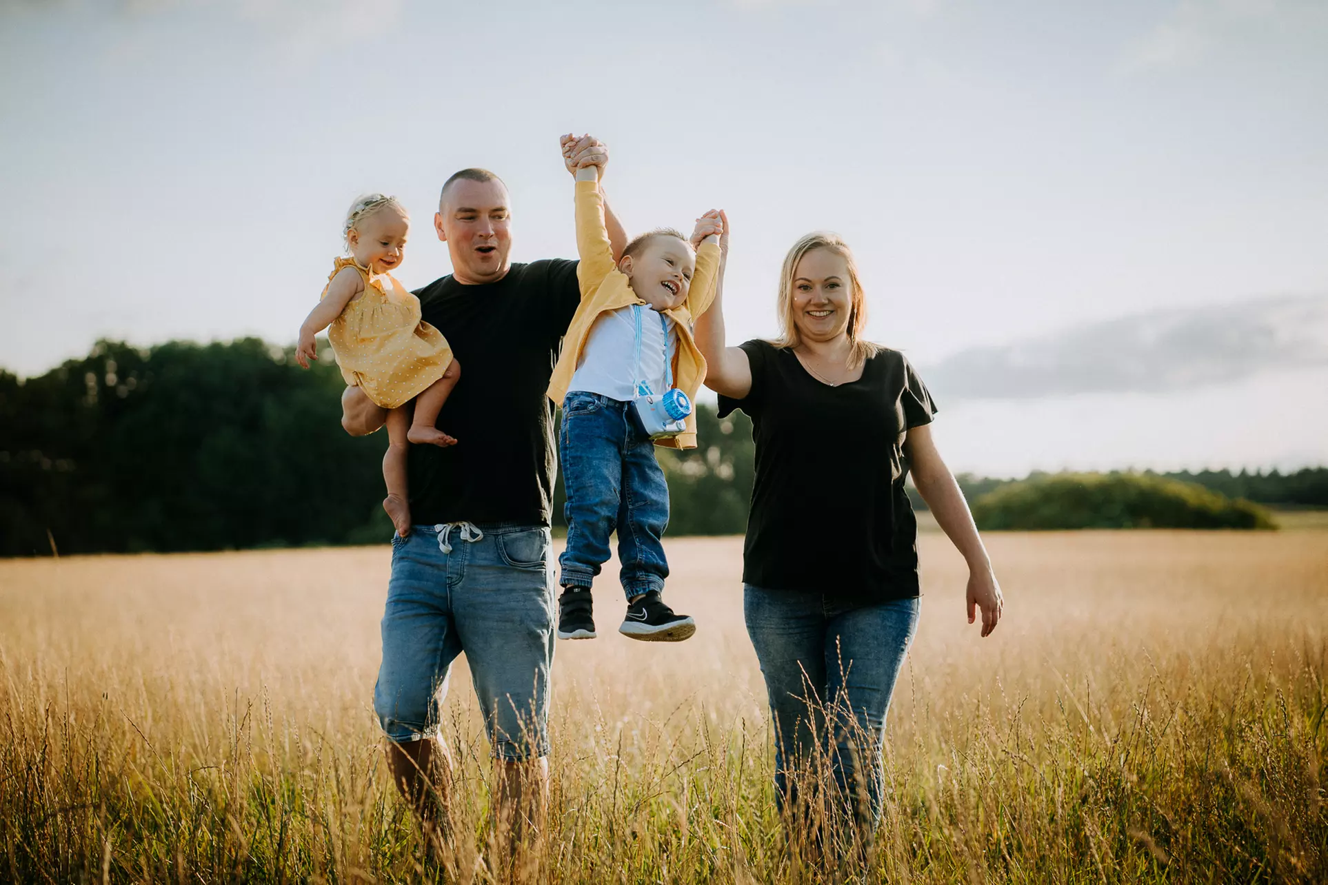 Do 40% zniżki na: Sesje fotograficzne w plenerze w firmie Szunio.pl