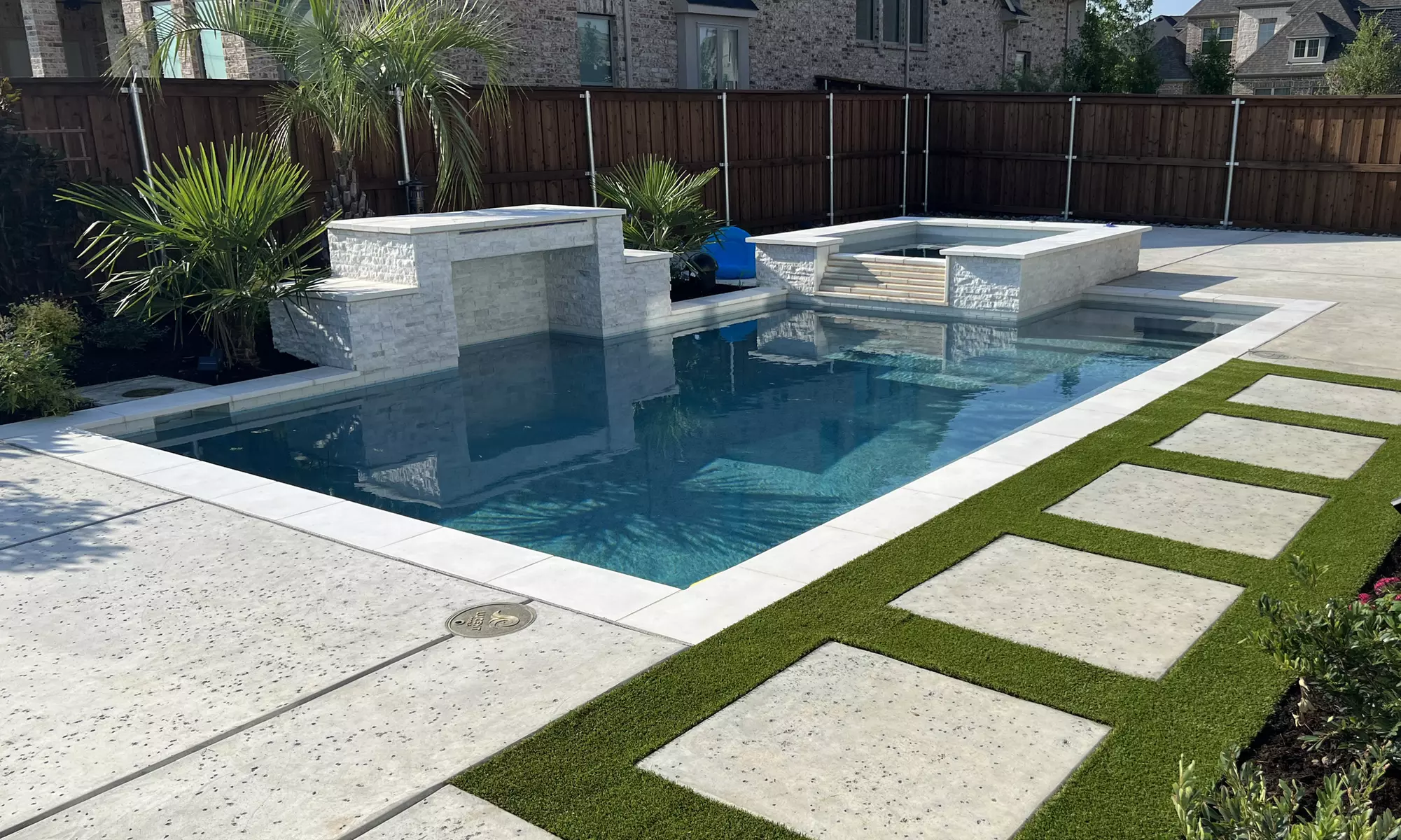 Pool filter cleaning and inspection service