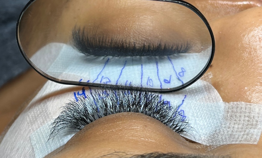 Image 9: Transform Your Lashes: Classic, Hybrid or Volume Eyelash Extensions 