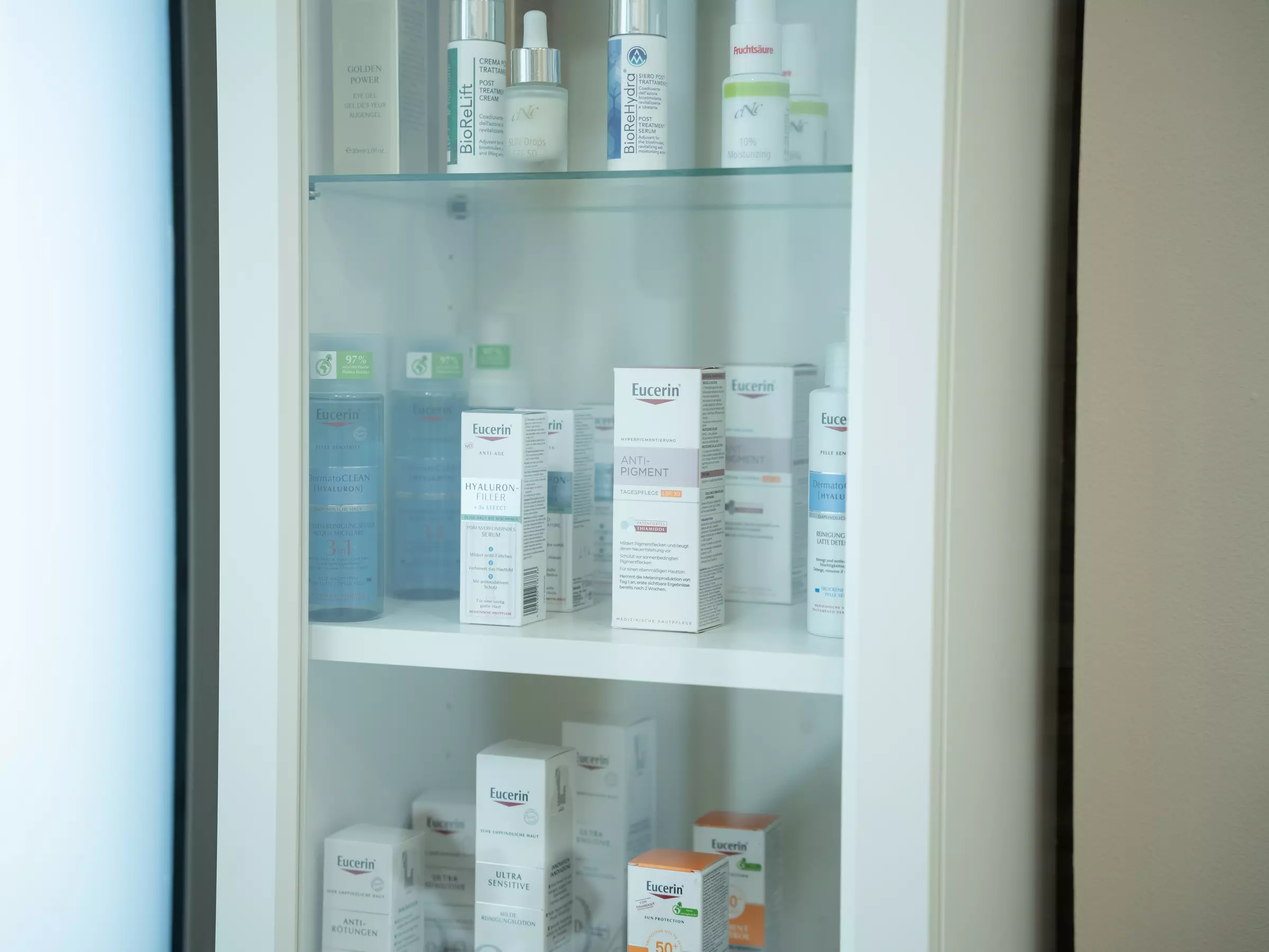 Verwöhne deine Haut: Microneedling Gesichtsbehandlung