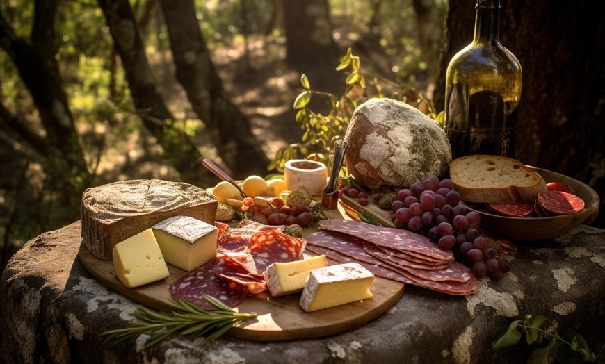 Image 2: Pranzo nel Bosco dei Nebrodi a Buffet Limitlless con prodotti locali