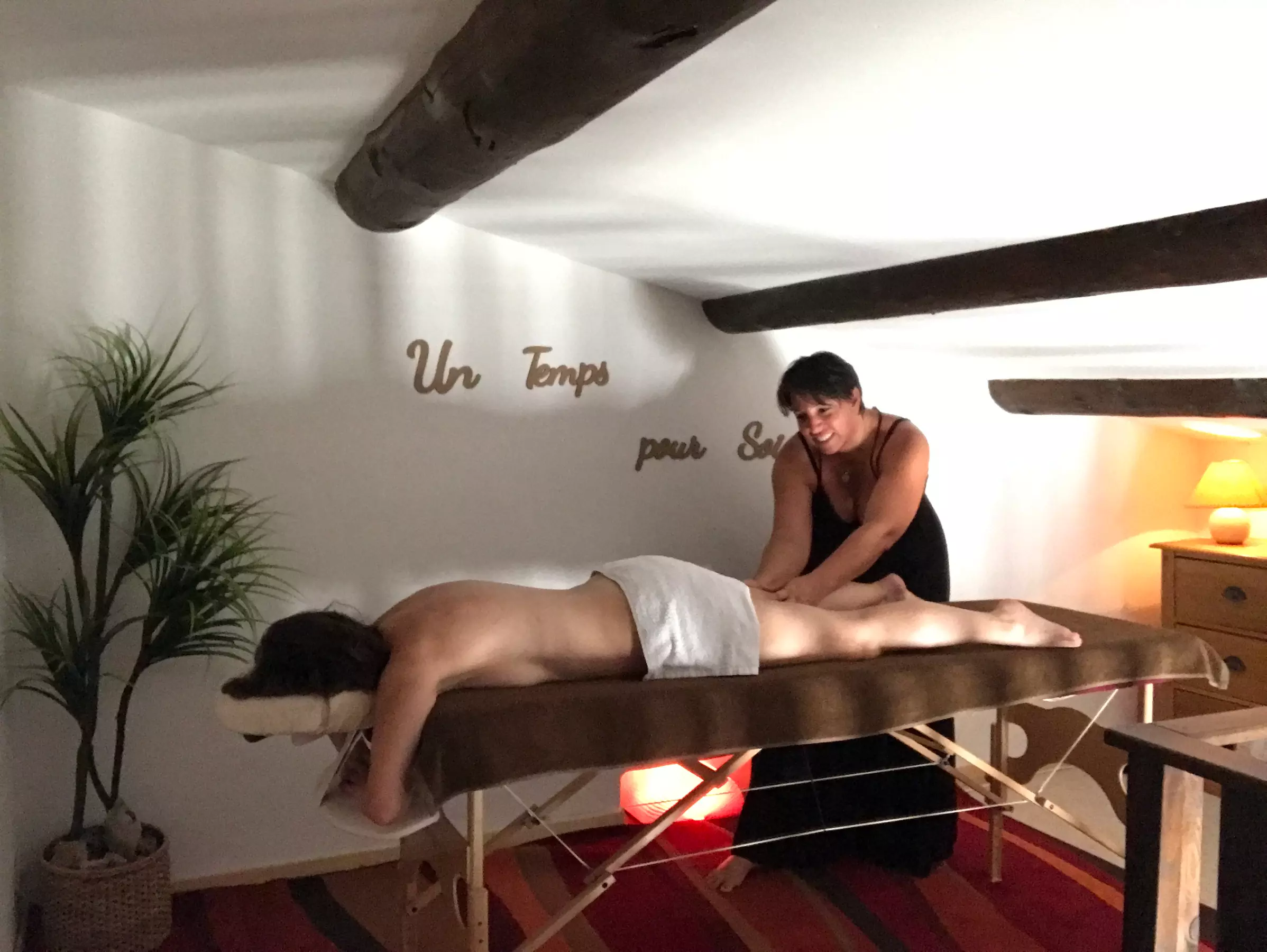 Jusqu'à 10% de remise sur Massage - Californien chez Magali COLLARDEY - Second Medium