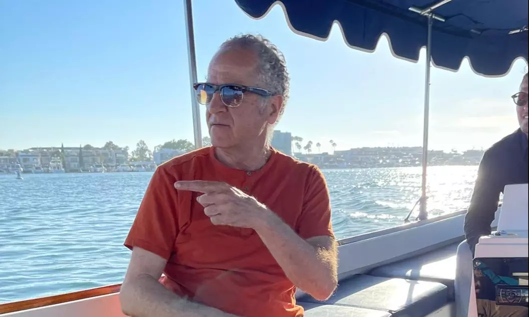 Up to 40% Off on Boat rental Black Friday experience: Electric cruises on Newport Beach Harbor , Balboa, and Lido Island  - Primary Image