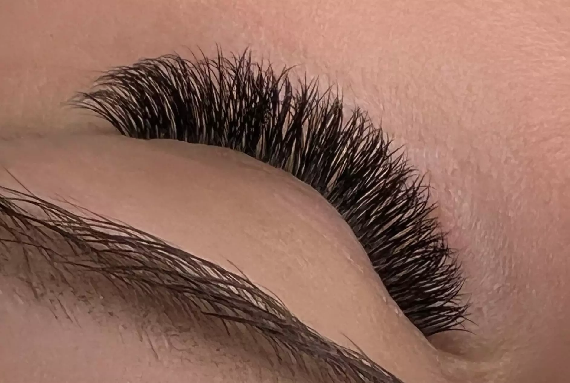 Wimpernverlängerungen von Schilling