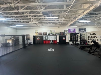 1 Week of Training and AMT T-Shirt - Andrada Muay Thai