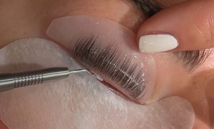 Image 2: Korean Lash Lift and Tint Treatment