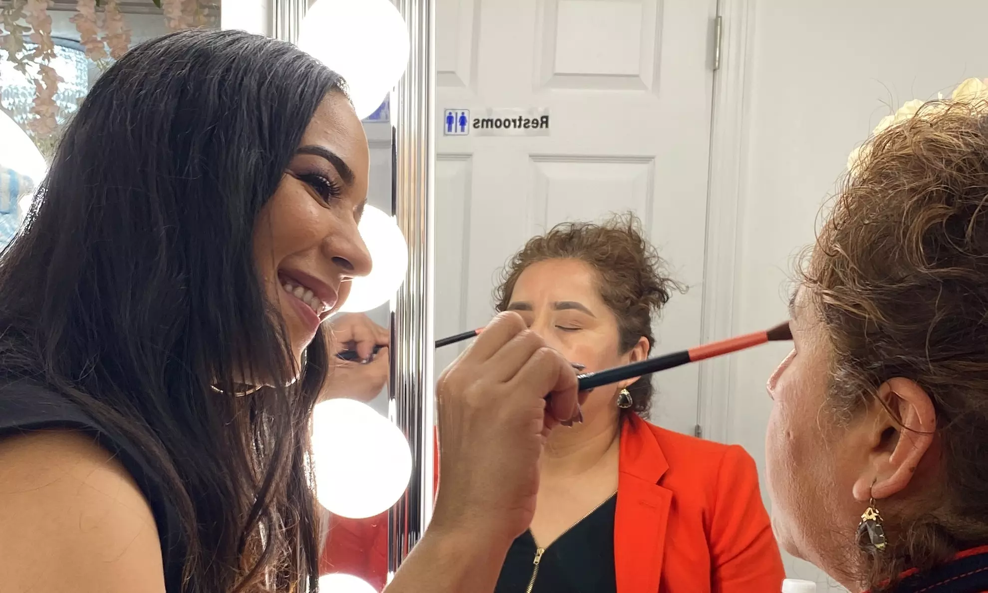 Up to 40% Off on Makeup Course